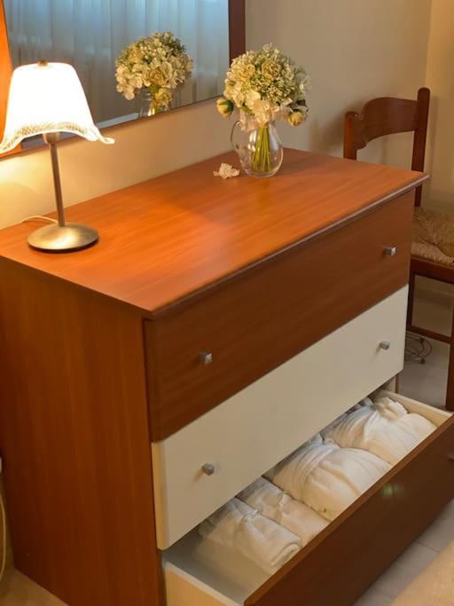 Lovely & Quiet 1-Bedroom Condo With Free Parking Boekarest Buitenkant foto